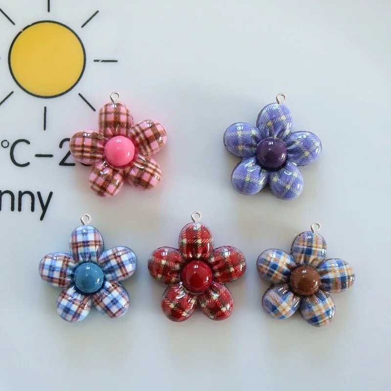 Resin Craft Material - จี้เรซิ่นรูปดอกไม้หวานๆ 10 ชิ้น สำหรับทำเครื่องประดับ ต่างหู พวงกุญแจ
