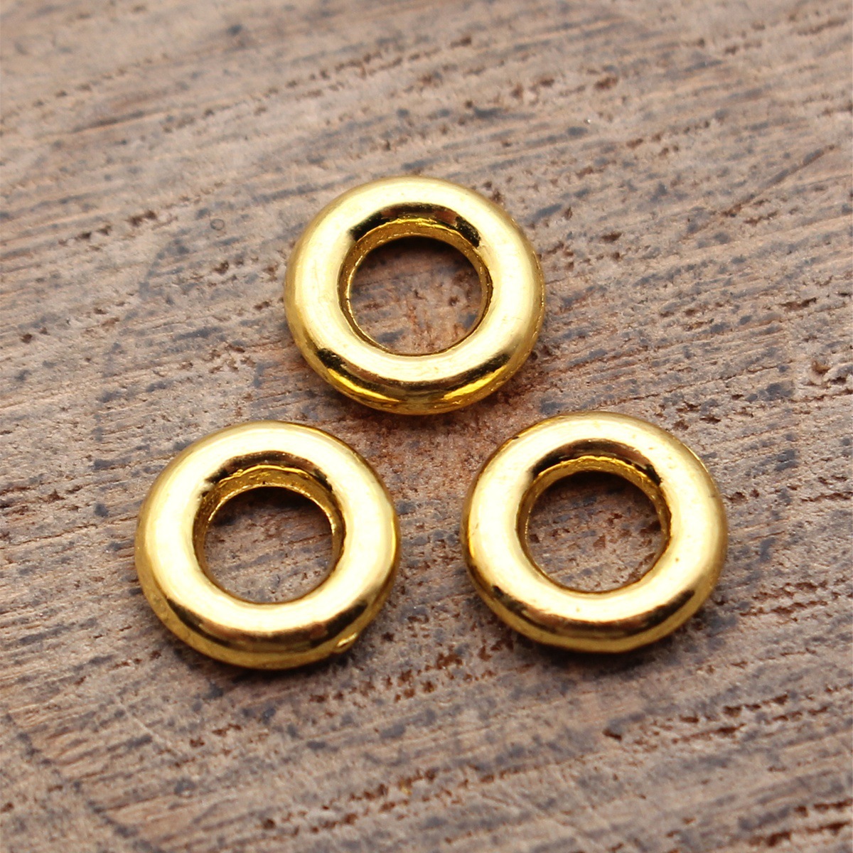 ตัวเชื่อมต่อจี้รูปวงกลมแบบเจาะ - Resin Craft Supplies บทวิจารณ์และราคา